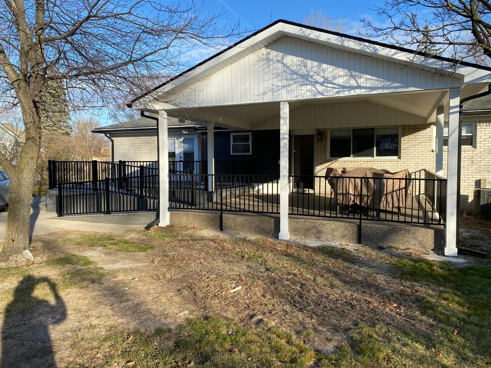 Peaceful Manor Livonia — Back exterior