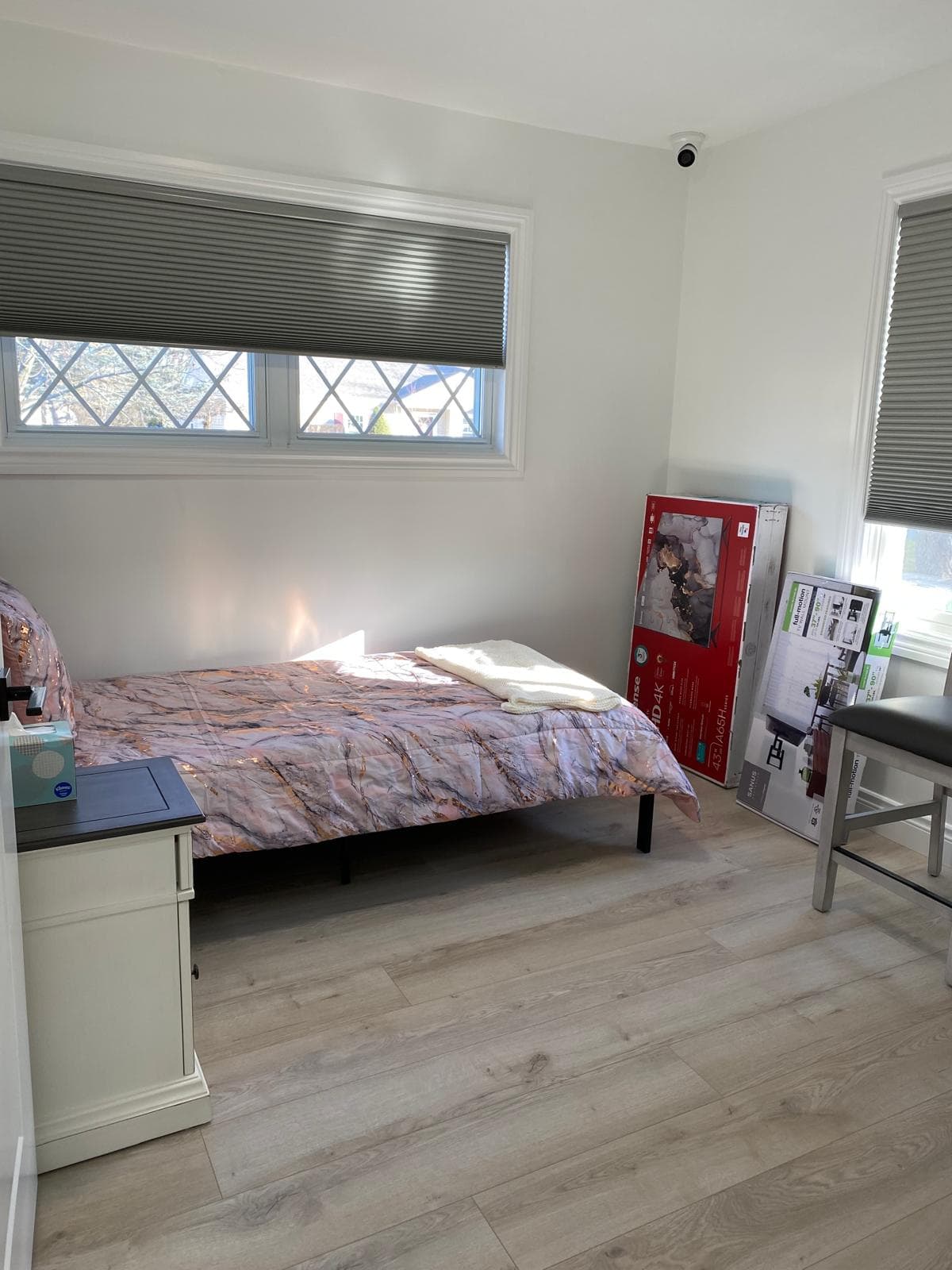 Peaceful Manor Livonia — Resident room